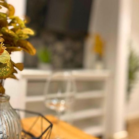 Stunning 1Br - Super Central- Peaceful Area - Lower Ground Apartment Cambridge  Dış mekan fotoğraf